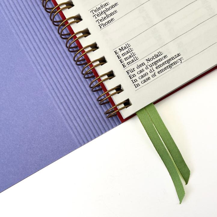 Agenda 2026 A6 mit Kartoneinband Dunkelrot – Lila - 0