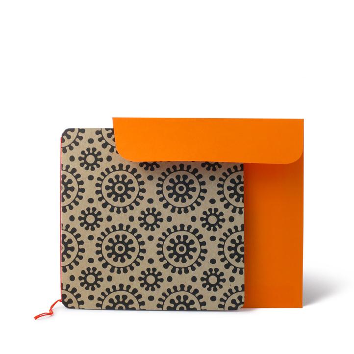Faltkarten muskat mit Couvert neonorange
